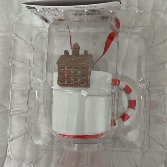 NWT Disney Grand Floridian Resort Gingerbread House Hot Cocoa Mug Ornament 2024 - Picture 8 of 10